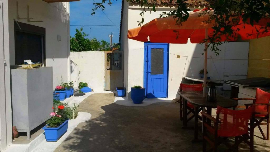 Kostas Studios Apartments - Ενοικιαζόμενα Δωμάτια Με Κουζινάκι Myrina Exterior photo